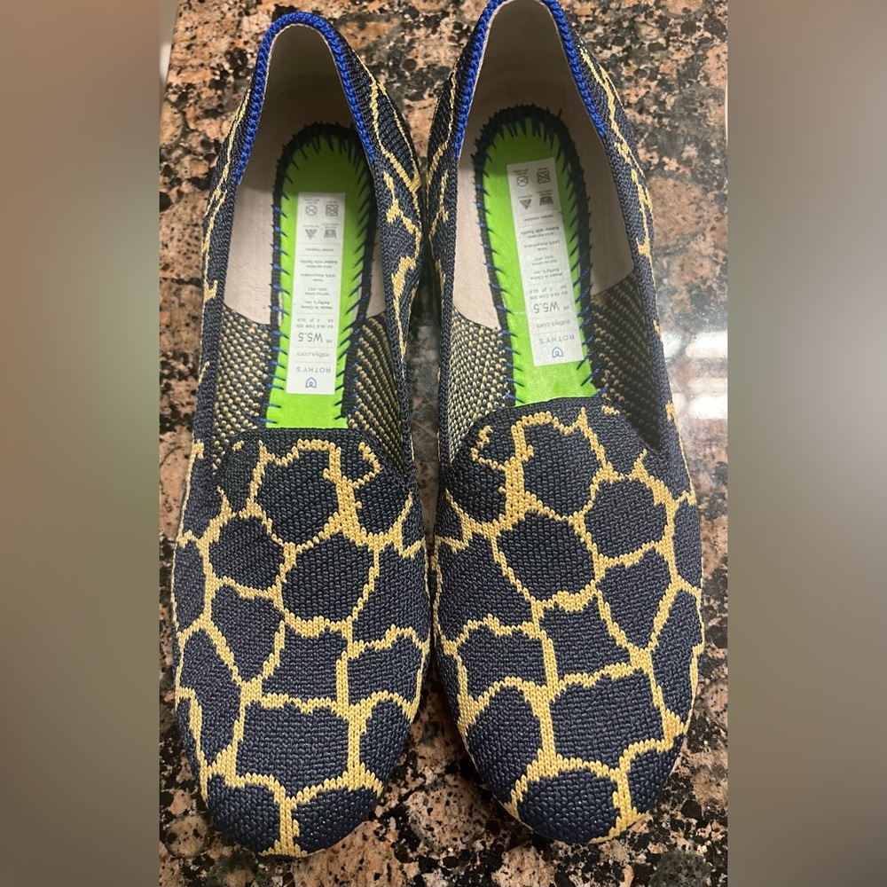 POINTED LOAFER WITH GIRAFFE PRINT AND GREEN FRINGES main image 0